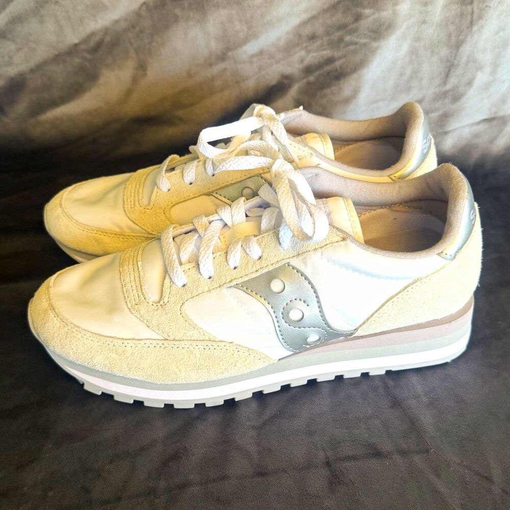 Saucony Jazz Triple Women’s Low Top Lace-Up Sneakers 9 WhiteGrayBeige S60530-16